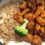 Best General Tso's Chicken (Lunch) in Perrysburg, OH